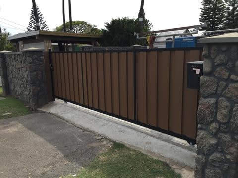 Aluminum wood composite slide gate