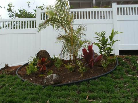 White vinyl privacy fence, Oahu