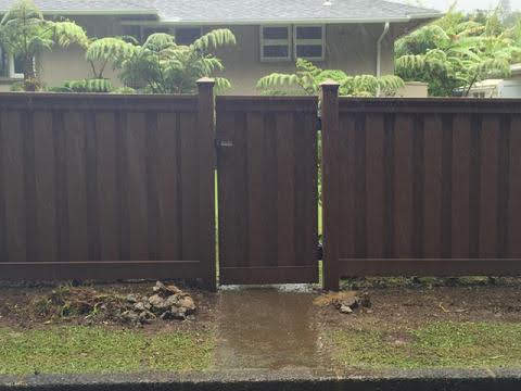 Trex composite fence close-up